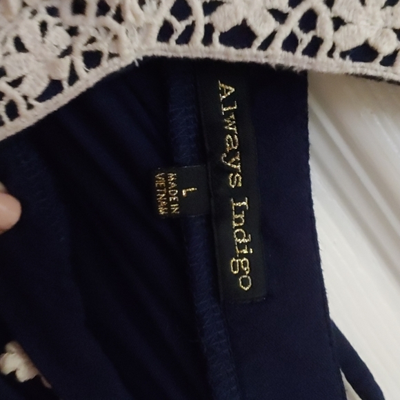 Women's Always Indigo top. Size Large. - Picture 3 of 3